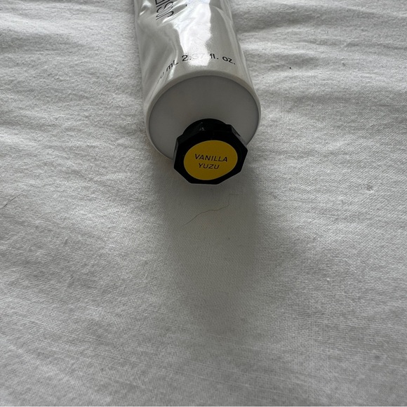 Josie Maran - Whipped Argan Oil Body Butter - Picture 4 of 4